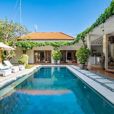 Central Seminyak Villa Martini Exteriér fotografie